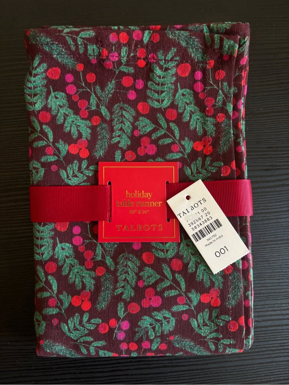 NWT Talbots Holiday Table Runner in Burgundy Green Red